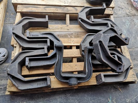 Base d'assemblage ressort de cylindre de tension/châssis en U de pelle DH220, Tous modèles de pelles disponibles.