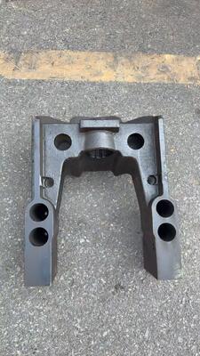 Cadre U de bulldozer de soudage de précision pour la série D6 (D6C/D6D/D6E),Construction universelle pour travaux lourds, accessoires stables et durables Cadre U de bulldozer en tôle d'acier épaissie pour D6D-D6C-D6E,En spécialisés