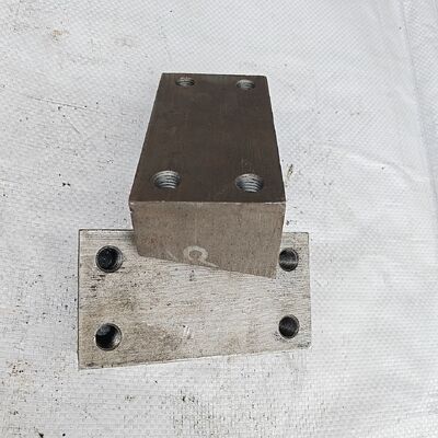 siège de roue de remorquage usiné CNC de précision pour les pelles Komatsu PC120 PC1205 PC1206 avec des trous de montage précis pour l'installation directe