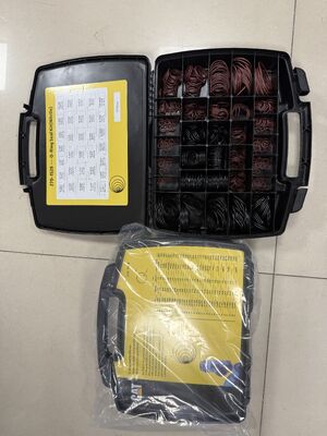 Kit de réparation de joints d'excavatrice avec boîte de rangement séparée avec grille et tableau des tailles imprimé pour un accès facile et une réduction des temps d'arrêt de la machine