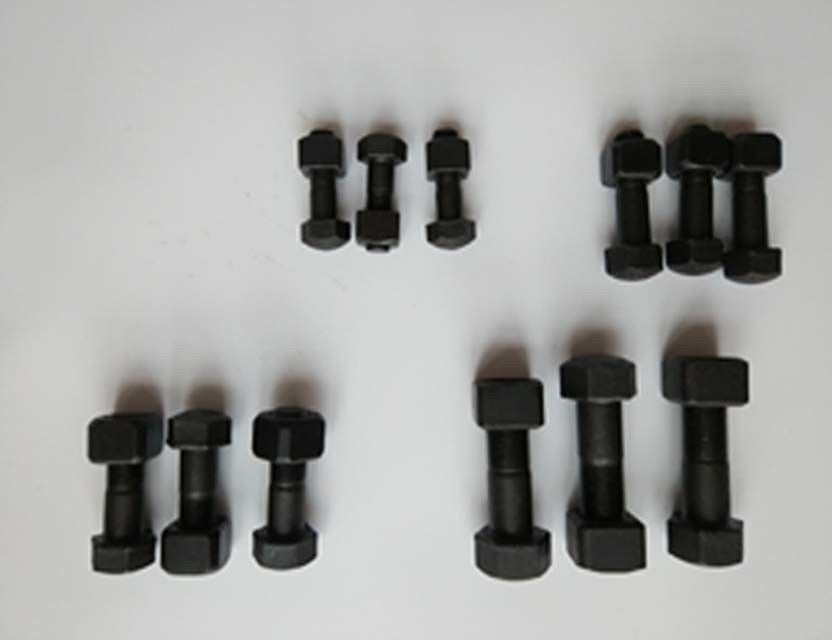 Boulons et écrous de rails à engrenages et à segments pour pièces de chariot de chariot de pellets